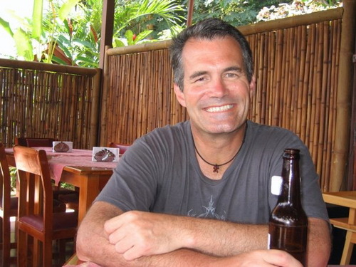 HeavyImages's profile picture. 