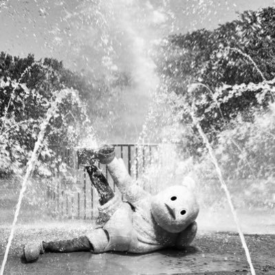 JkMBNIxuEJ35635's profile picture. 