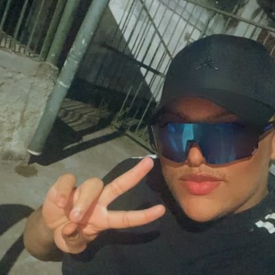 ambr_marcos's profile picture. different from the same!! ✨//
Théo 💙✨️👼