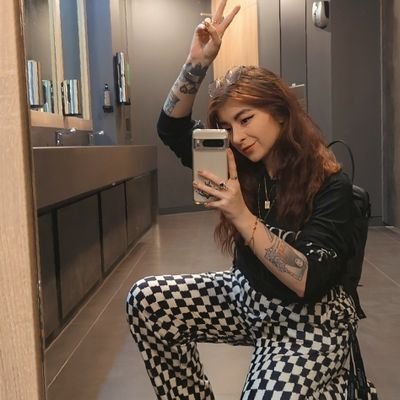 _Livviy_'s profile picture. 🍂🍃 Middle earth and my cat 🌙 ｡ﾟ☾ ･✧ *. ☆*ﾟ  | ☕️ 📚 ☾ ･✧ *. ☆

𖤣𖥧.𖤣𖥧𓆏𖡼.𖤣𖥧𖡼.𖤣𖥧