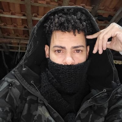 “ Vocês precisavam ver, eu era incrível antes dos meus traumas e decepções.