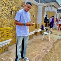 KINGSLEY 👑 (@kingsle10014559) 's Twitter Profile