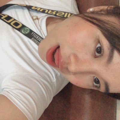 jirahmaecariaga's profile picture. she exists,,,