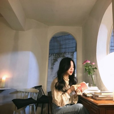 Like to explore different cultures, maybe we can make friends, please come with me thank you