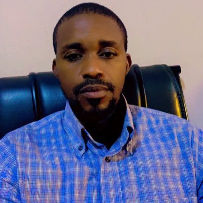 Accountant || This and that || Naturally cool || Unapologetically Nigerian || Man Utd enthusiast || Hip Hop is very educative