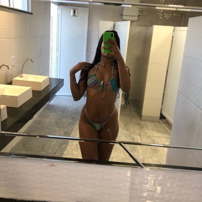 larahcosta04's profile picture. To melhor agora ✨