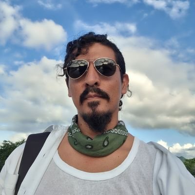 Político, escritor, maestro y coreógrafo de Ballet Clásico.