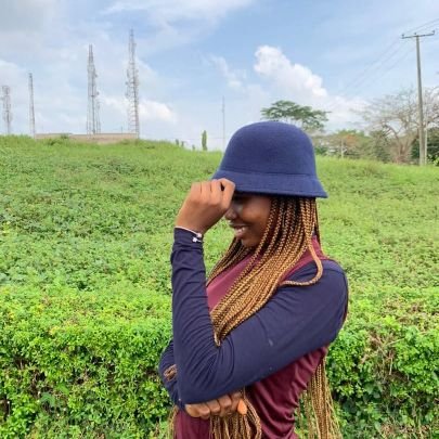 oluwalonizainab's profile picture. Jesus babygirl||SMM|| Content Strategy||  Agricultural Extension Student || Books|| Shoemaker||  Art