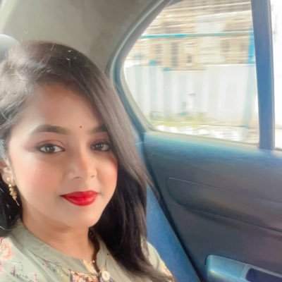 Roshnij31's profile picture. 