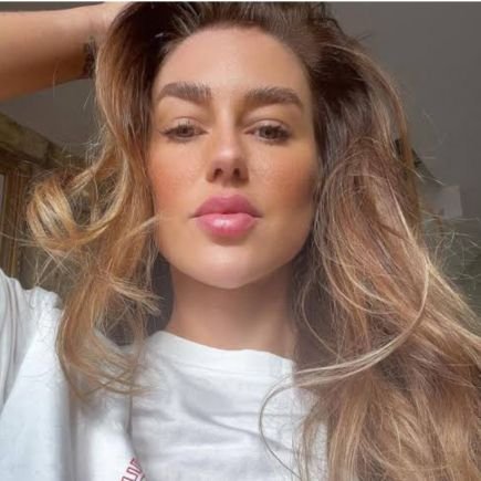 alena0912413's profile picture. not here for drama 🤞