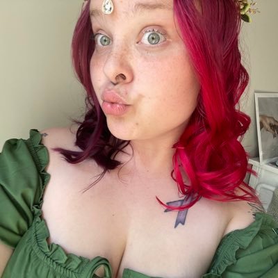 MDNI ❌ 🌈24 yr old Canadian🌈 Queer 🌈 Submissive Masochist 🌈 BU @lilcandyvixen