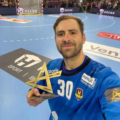 Hand / @HBCNantes / Foot @OL/ Hallgrimson & Biosca fan account /
Gardien à mes heures perdues /
gaucho à part entière /
@Lounaagain
