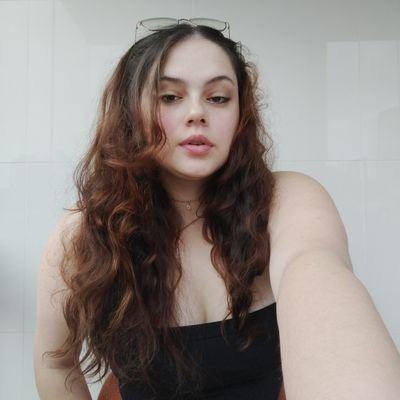 🌎 graduada em geografia
💎 mestranda em hidrogeologia
🧚♀️ garota mágica
🔺mineira de beagá vivendo em terras paulistanas