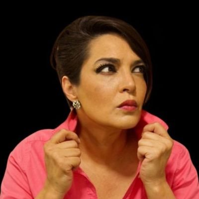 Actriz,asistente de dirección apasionada del teatro. Convencida de que SI podemos #DesPejemosMexico