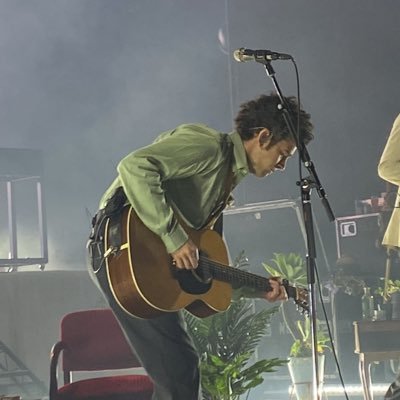 huge massive Menswear stan ˚ ⋆ ✧・゚: *・✩゚:* 𖤐 Matty Healy in skirts enthusiast, Tom Blyth enjoyer