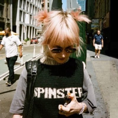 dayzthatgotaway's profile picture. the hurt is hidden / #1 iris, esq. fan 🤍