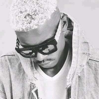 músico angolano 🇦🇴 MP3 o Big maquinista nascido de abril de 1993 Viana é a banda contato paixão+224928882597 e o WhatsApp
Anderson cor