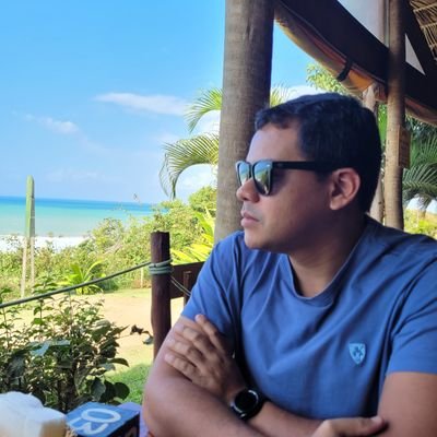 Deus me deu tudo o que há de melhor, mas pra não parecer que queria me beneficiar, me tornou torcedor do Paysandu.