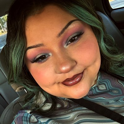 🇲🇽 / 24 / Licensed Cosmetologist 💅🏽/ Associates Degree in Veterinary Technology 🐱 / BLM / Free Palestine 🇵🇸 / Human Rights / Animal Rights