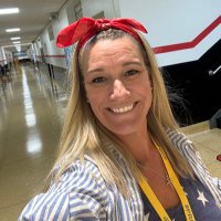 Liz Powers (@erspowers) Twitter profile photo
