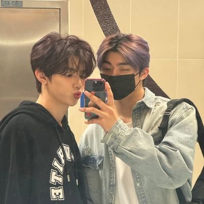 zhangwookie's profile picture. ot9!!  ⭑ ݁ ˖` this user truly fall in love with #章昊 #박건욱 @ZB1_official