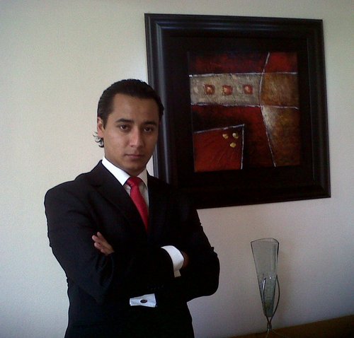 La riqueza no depende de los dineros que hayas acumulado. Pero el que teniendo poco sabe darse para ayudar al prójimo, ese es inmensamente rico.