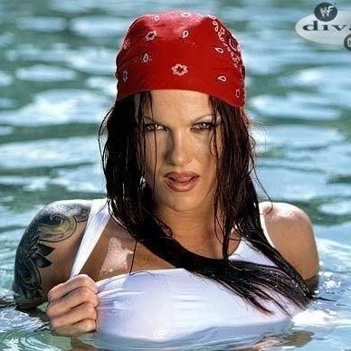 He broke barriers by taking it to the extreme. Married @CanStratusfy100 on 10/30/06. | Not the real @AmyDumas
