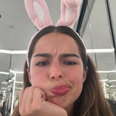 bratty. perfect. beta breaker❤️
fetch🐶:
https://t.co/wc8kyZGs8n
catfish domme. parody account. not the real addison rae (duh) MINORS DO NOT INTERACT