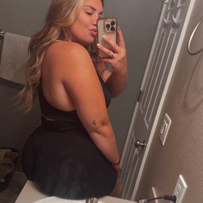 ~ 28 ~ momma of a 5 year old, taken BP has my ❤️ and my 💍
