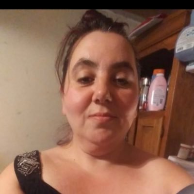 I am a mistress seeking for a man who is willing to be owned as my personal thing 😈