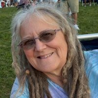 Christine M Hansen 🌹🔥✊❤️ 🇵🇸 (@veggiedoc) 's Twitter Profile