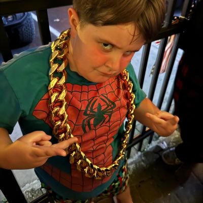 KnapsTres213's profile picture. 