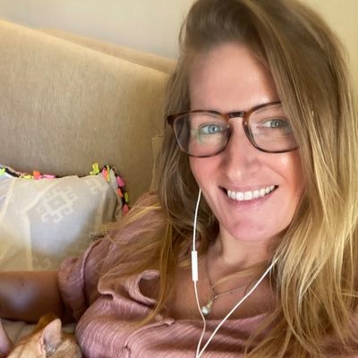 ElizabethST_Art's profile picture. 💙