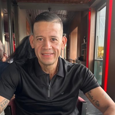 lotti999's profile picture. 🏢Glazier contractor 🏗