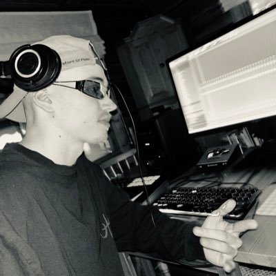 mfbrzy's profile picture. Producer, sample maker & songwriter.