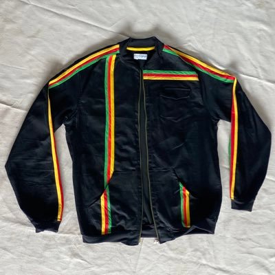 Nous proposons des #bomber #boubou #chemise #sac #robe (adulte/enfant) Plus réactif sur whatApp (680 783 953) pour commander/ ou pour le prêt à porter