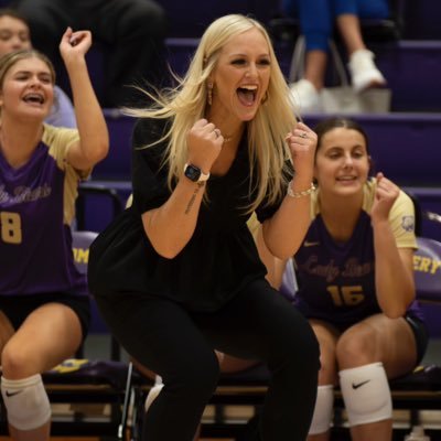 Head Volleyball Coach & Assistant Track Coach at Montgomery High School 🏐🐻 McNeese State University Alum💛💙ΑΔΠ Alum. Geaux Pokes. Proverbs 3:5