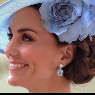 13HootSE's profile picture. ☝️🔺🔻#Protectthecandlesallcost🌟#THEREISNOPLANETB 🆘 He tooks a few drops of your tears, And gave you the Divine Fount sweeter than sugar.⚜🪬♋️📐🇮🇱🏧🌐🆔♈️🦉