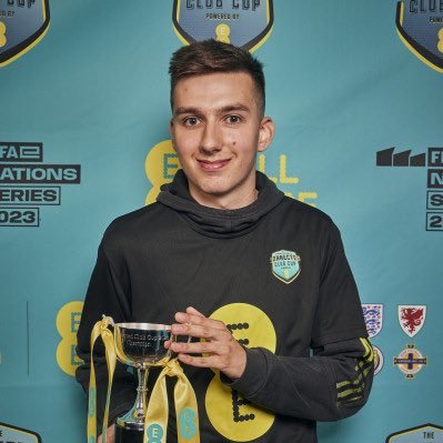 21🏴 Fifa player @EE Cup UK Champion 🏆 Represented @Kilmarnockfc Fifa 23 eScottishCup