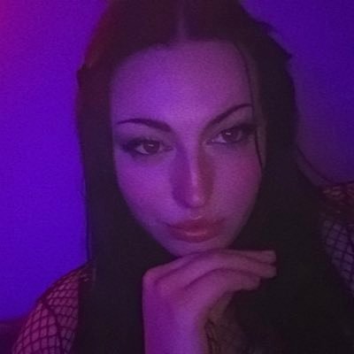 xxxxwinterxxxxx's profile picture. This is where I yap • MDNI • @FindommeWinter