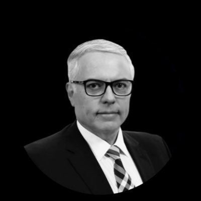 36 años de periodista. Abogado y consultor. CEO de https://t.co/6zAwAzmzio y de ER Comunicación Estratégica. Premio Nac. de Periodismo Pagés Llergo 2011.