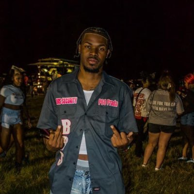 QueenSlezze's profile picture. my only moto in life is don’t lose