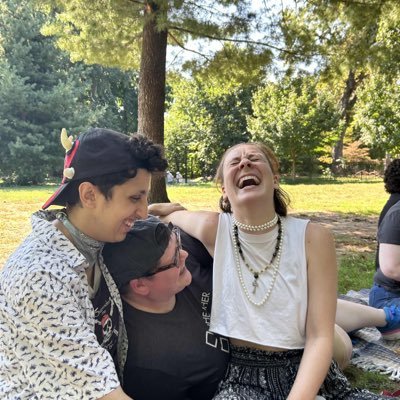 35. Associate Editor @telltaletv_ @EulalieMag. Lover of drama — fictionally. ACE NonBinary. Views are my own. Co-host @notanothertvpod and @Dispatch118Pod