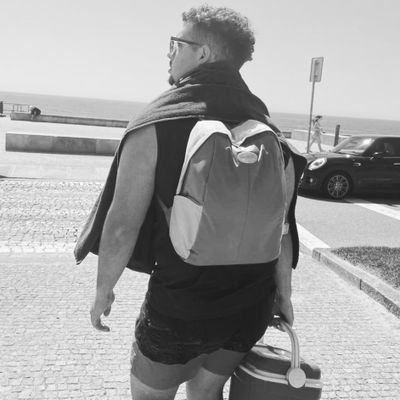 21 years a chatear a minha mãe....
Futuro limpador de rabos