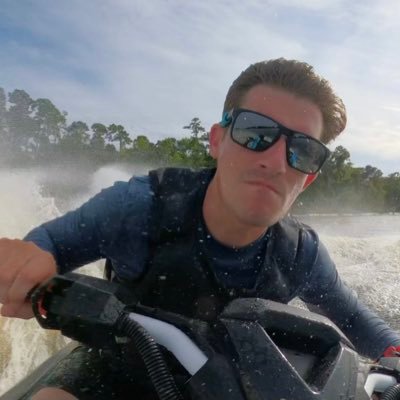 aejnsn_'s profile picture. Software engineer—building backends in Laravel and Postgres with a ton of APIs. Automobile obsessive. 🇩🇪 🇺🇸