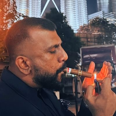 kav1_e's profile picture. once you see what is possible, how can you do otherwise?

ICT