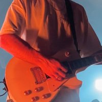 v. (@fallinglynch) 's Twitter Profile
