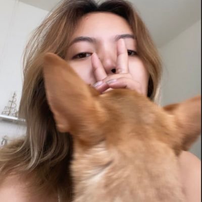julianagrey0's profile picture. Life is hard face it 🌻