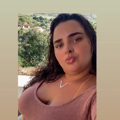 FICA A VONTADE, VOLTE SEMPRE!!!💋..RAÇA AMOR & PAIXÃO 🔴⚫/Libriana♎/Baladeira🌌  Miguel👶💙/Melyssa Vitória👧🏽🥰
@Dessa_vx 👭  vó #22/09/2017  #29/01/2025vô🖤