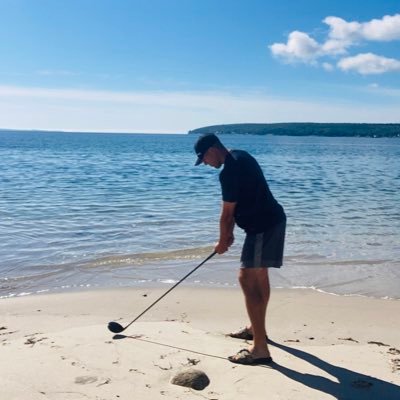 JrKanuks's profile picture. ⛳️
